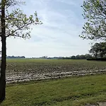 Blank - A Night In The Gallery Apartamento Den Oever