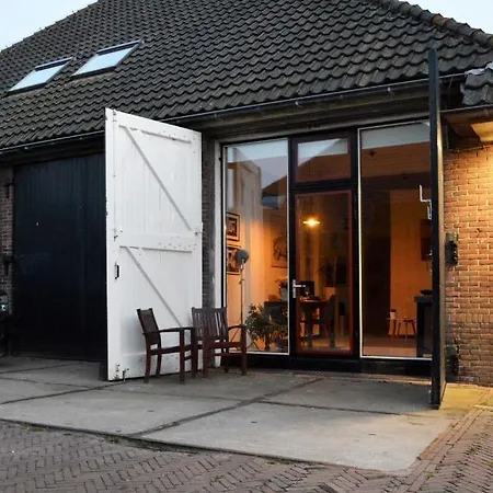 Blank - A Night In The Gallery *