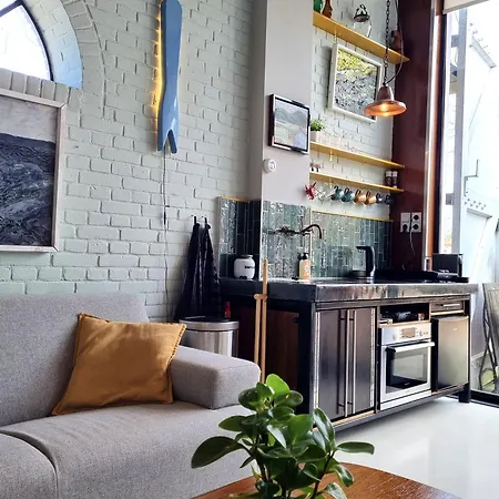 Blank - A Night In The Gallery *