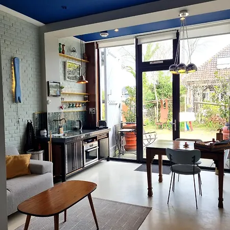 Blank - A Night In The Gallery Апартаменты