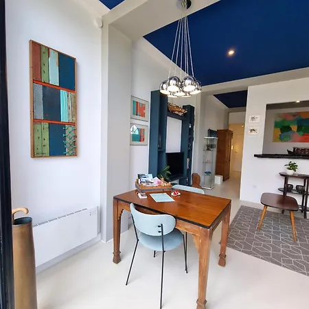 Blank - A Night In The Gallery *