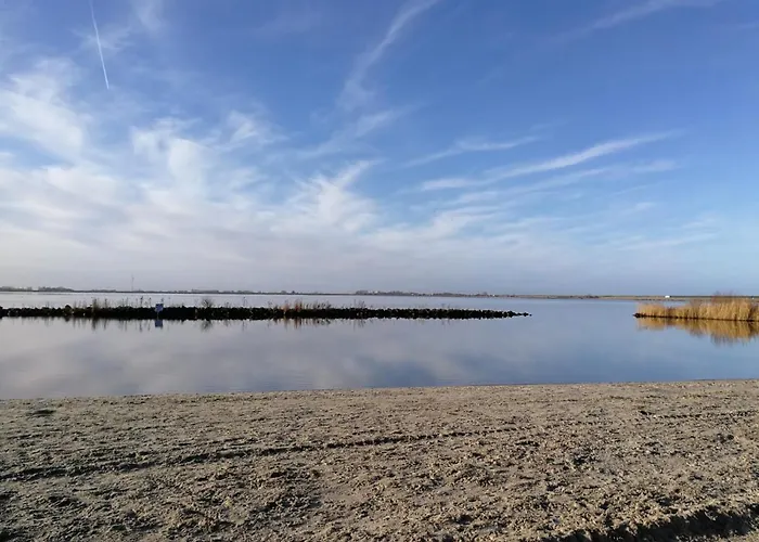 Blank - A Night In The Gallery Lägenhet Den Oever